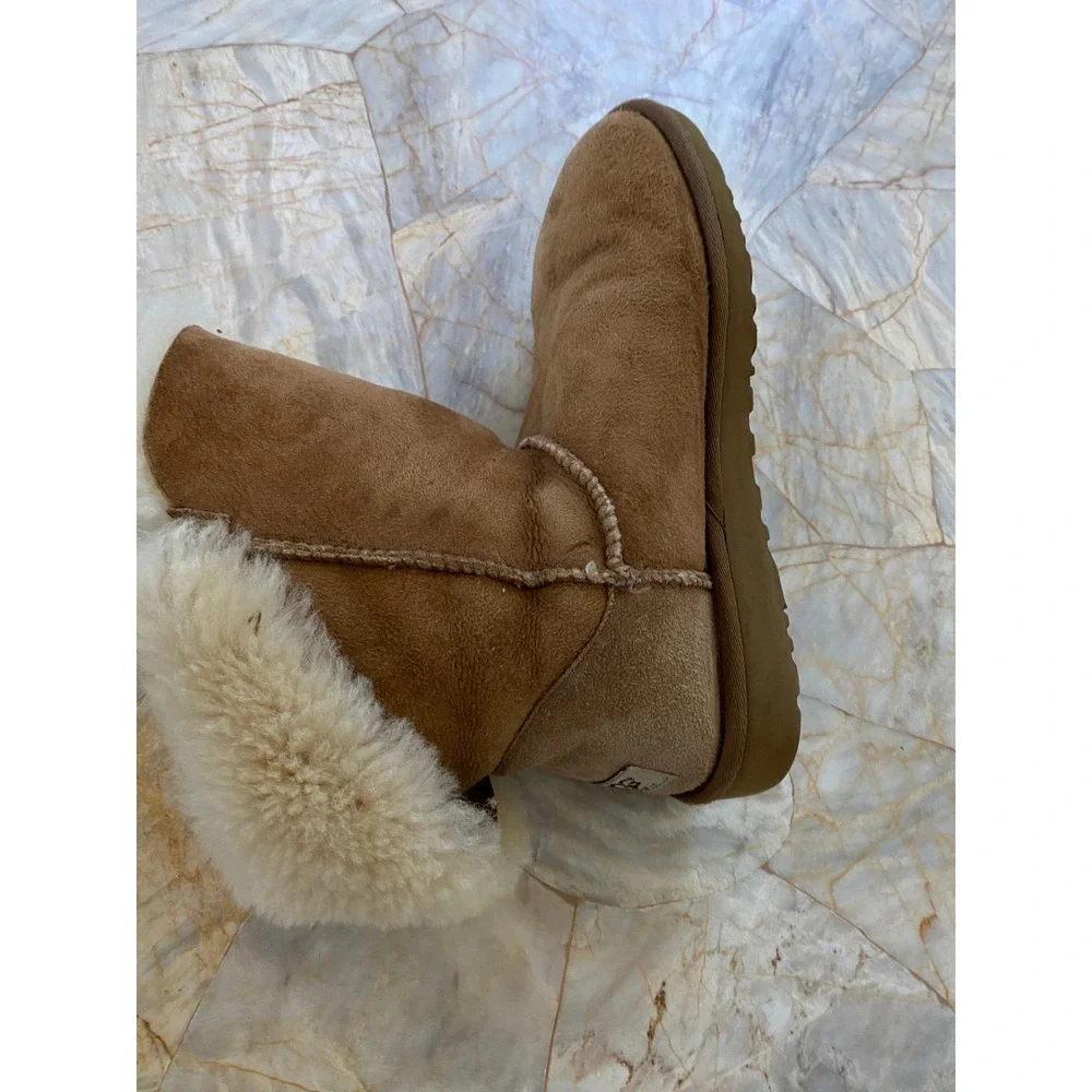 UGG Australia Bailey Button Chestnut Suede Shearling Boots Women Sz 8
